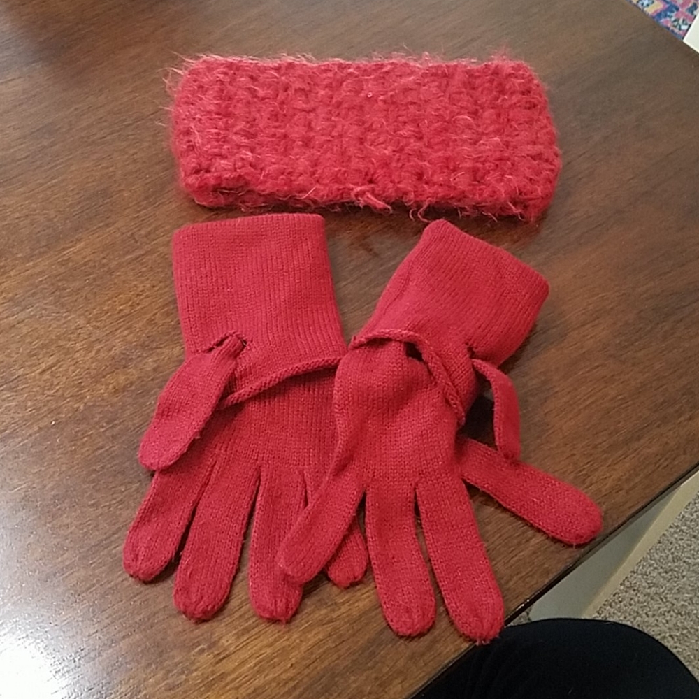 Burgandy Glove & Winter Head Wrap Set